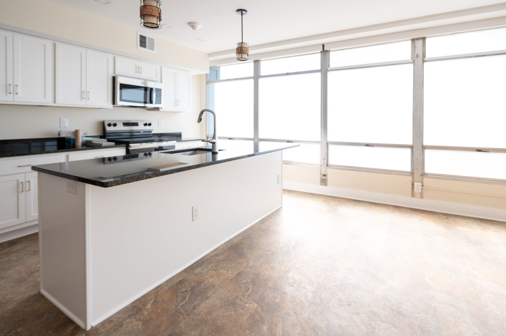 Cozy unfurnished loft